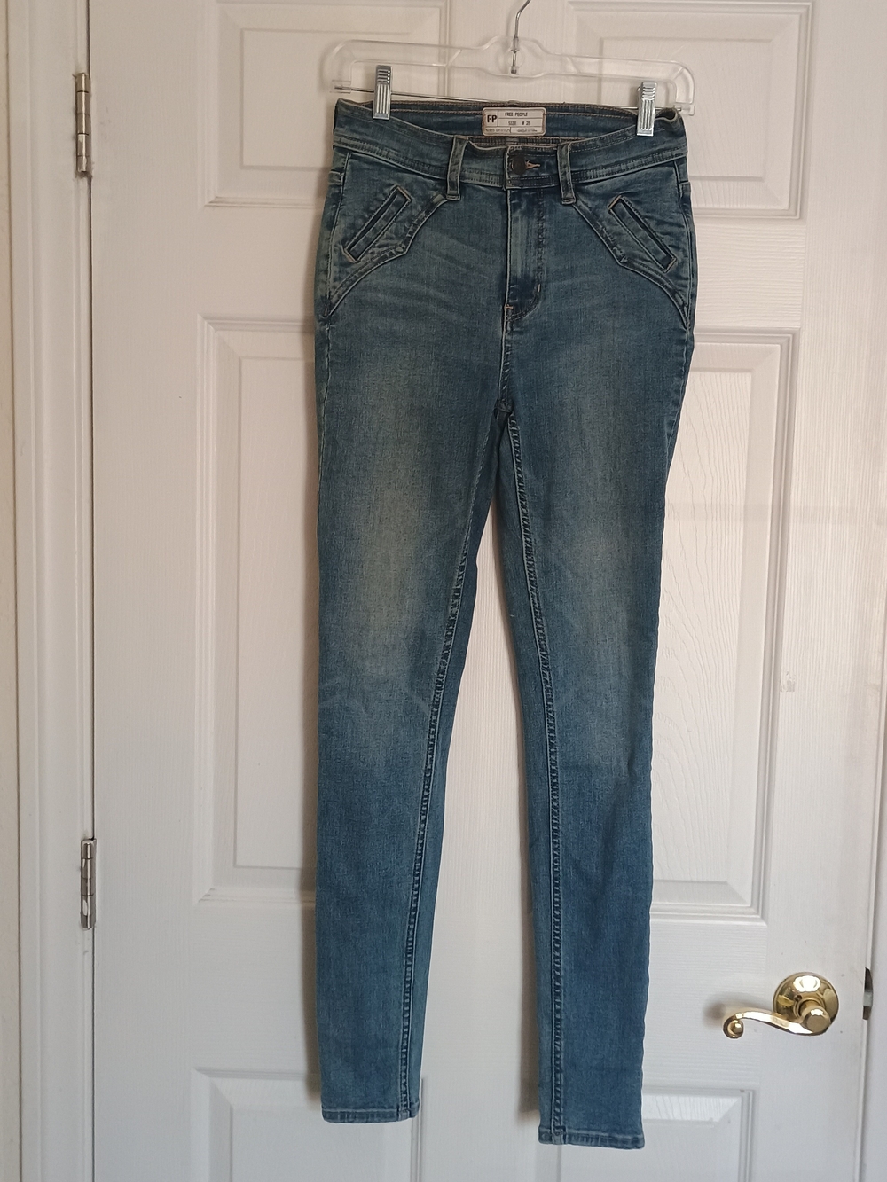EUC Free People Mid-Wash High Rise Blue Skinny Jeans Size 26 - Picture 4 of 4